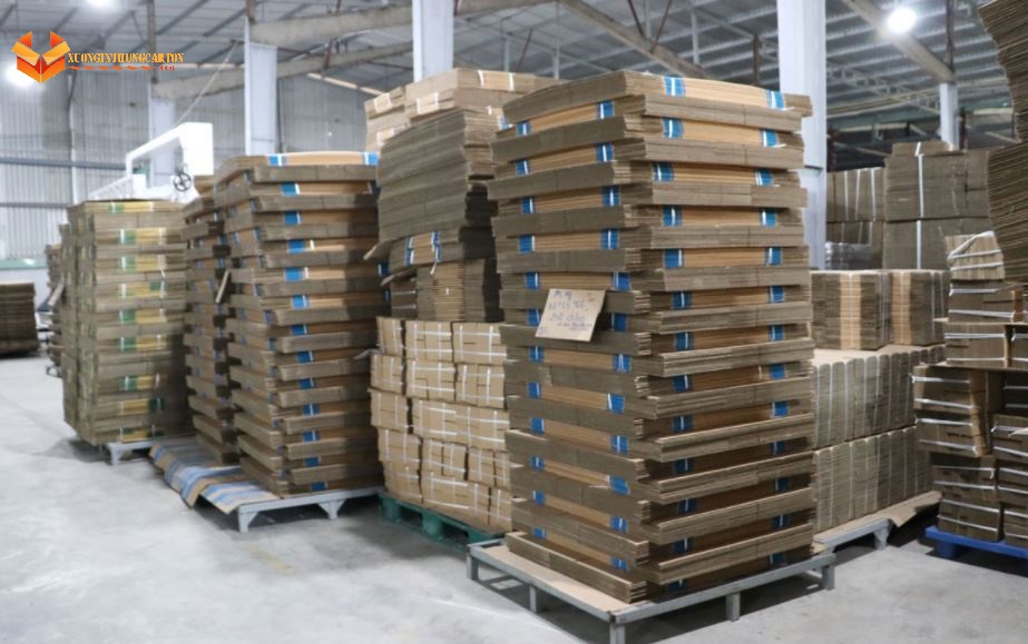 Lô sản xuất thùng giấy carton khổ lớn cho môi trường nhiệt độ thấp